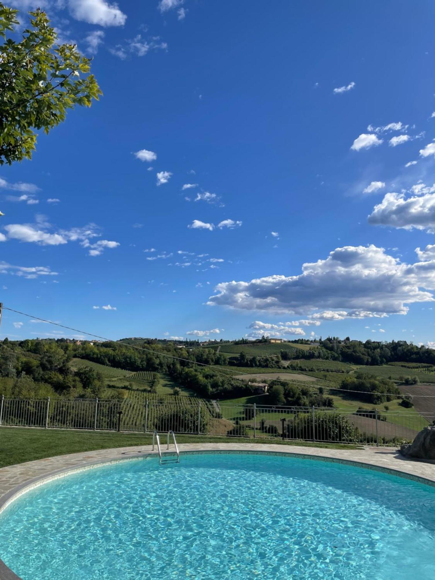 Agriturismo Podere La Piazza Costigliole d'Asti Exterior photo