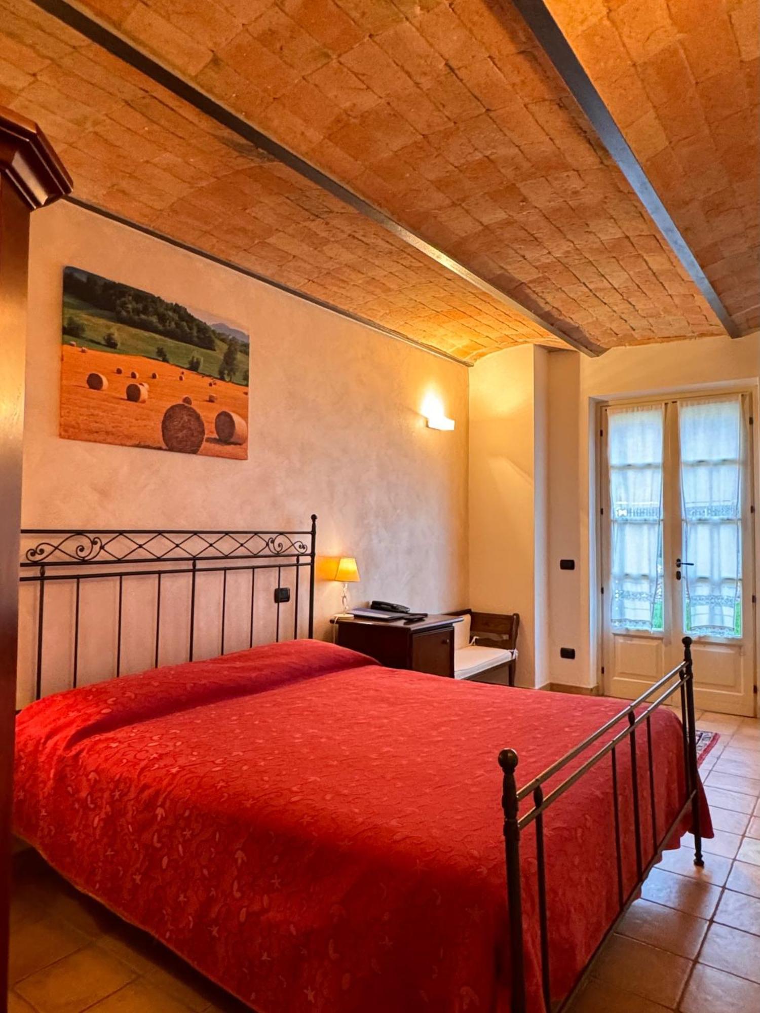 Agriturismo Podere La Piazza Costigliole d'Asti Exterior photo
